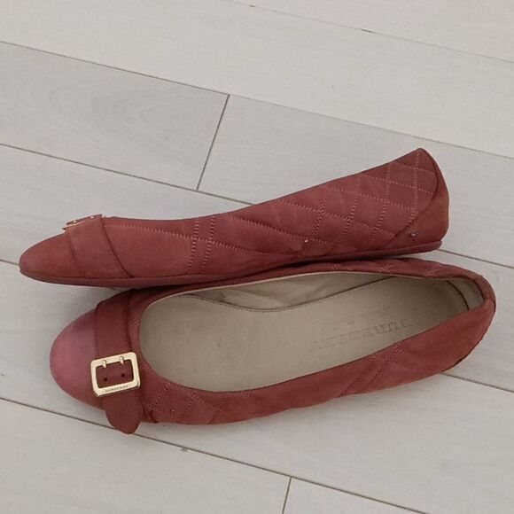 Burberry Women's Suede Quilted Buckle Cap Toe Ballet Flats Pink Size 37 - Picture 4 of 8